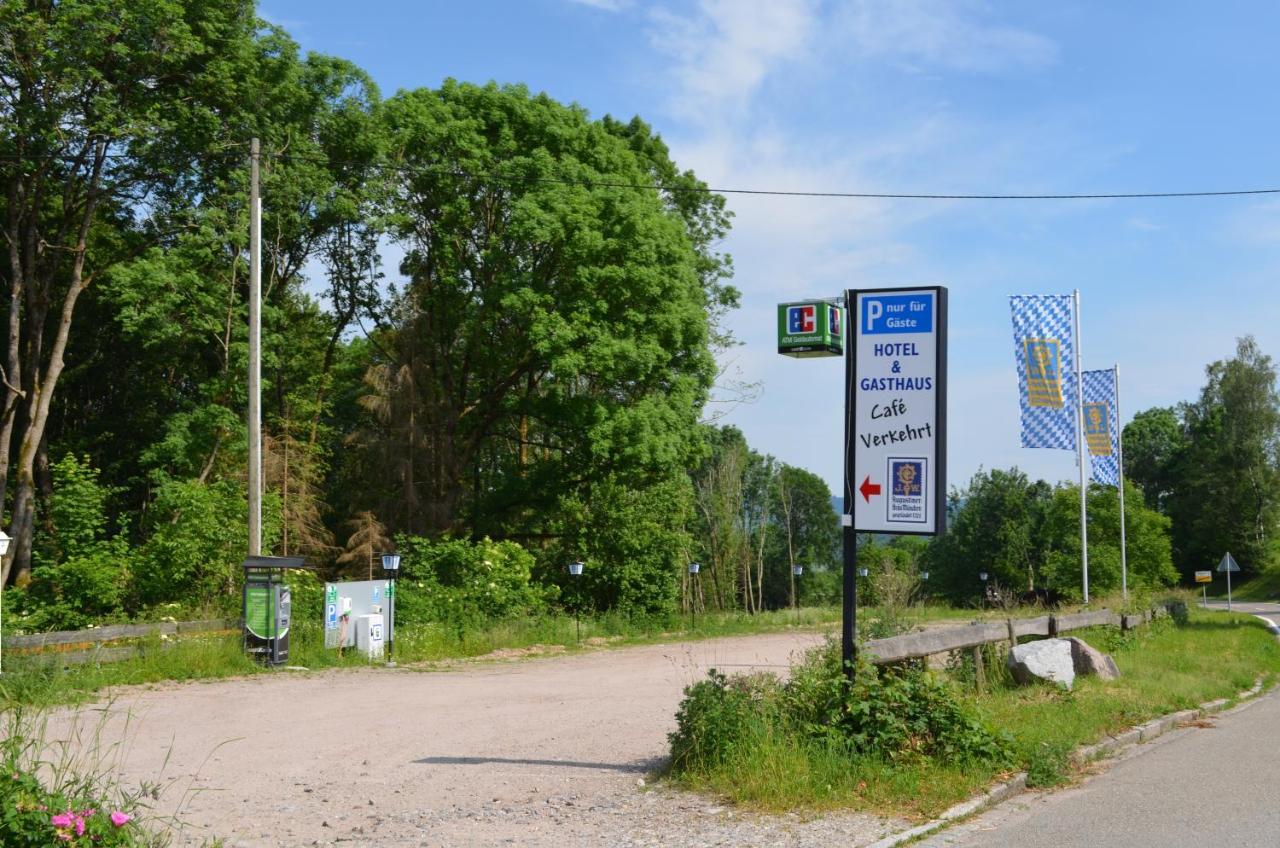 Oberhof  Hotel "Cafe Verkehrt" - Wellcome Motorbiker, Berufsleute Und Reisende Im Schwarzwald מראה חיצוני תמונה